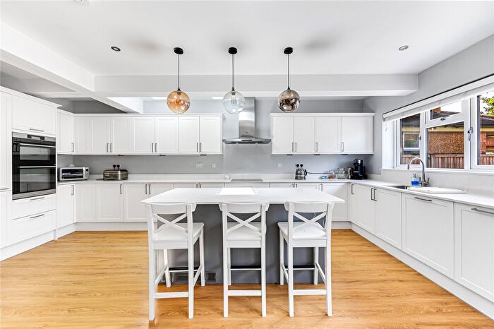 3 Bedroom Detached House For Sale In Willington Road, Cople, Bedford, Bedfordshire, MK44