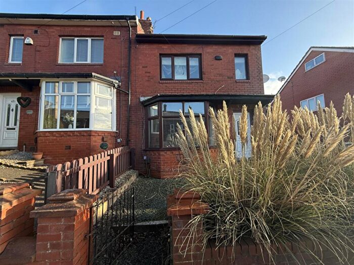 2 Bedroom End Of Terrace House For Sale In Ripponden Road, Moorside, Oldham, OL4
