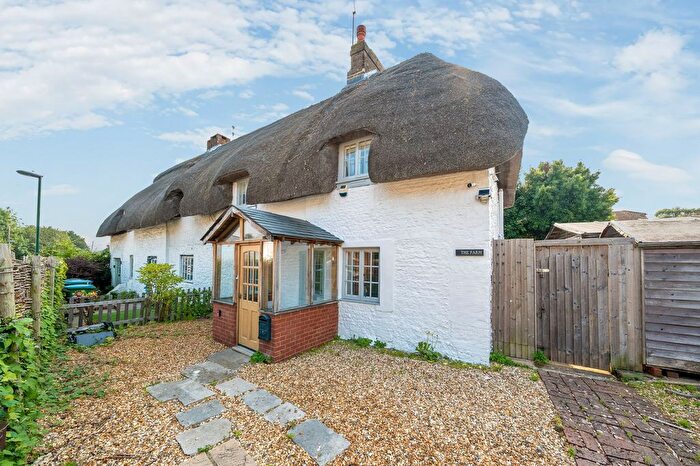 2 Bedroom Cottage To Rent In Shripney Road, Bognor Regis, PO22