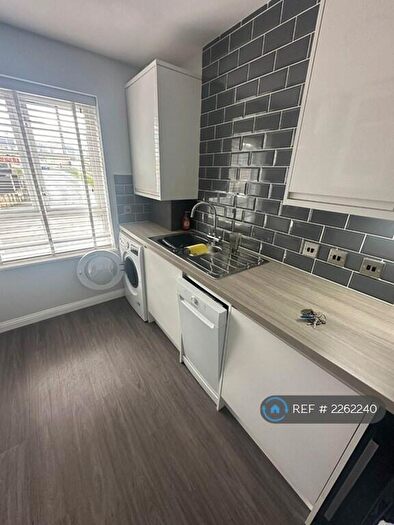 3 Bedroom Flat To Rent In Jacana Way, Bradford, BD6