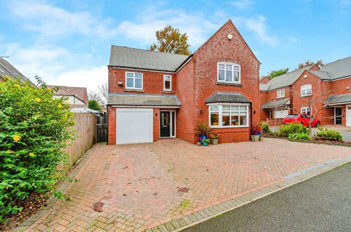 4 Bedroom Detached House To Rent In Oakdene Close, Hednesford, Cannock, WS12