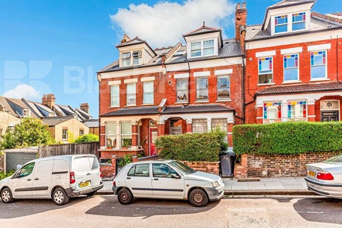 1 Bedroom Flat To Rent In Glebe Road, Crouch End, N8