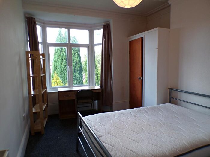 7 Bedroom House To Rent In Mauldeth Road, Manchester, M20