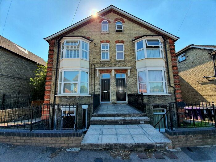 1 Bedroom Flat To Rent In Old North Road, Royston, Hertfordshire, SG8