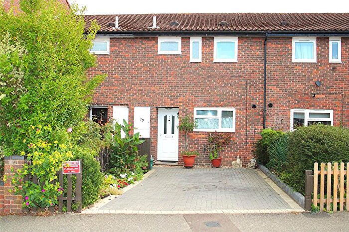 3 Bedroom Terraced House For Sale In St Johns Drive, Walton On Thames, Surrey, KT12