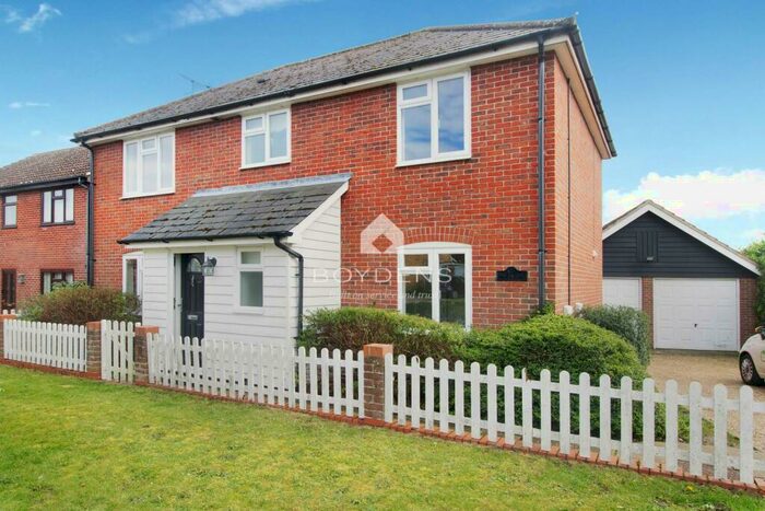 4 Bedroom Detached House To Rent In Chapel Road, West Bergholt, Colchester, CO6