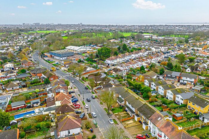 3 Bedroom Detached House To Rent In Mountdale Gardens, Leigh-On-Sea, SS9