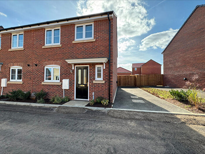 3 Bedroom House To Rent In Durleigh Avenue, Grantham, NG31