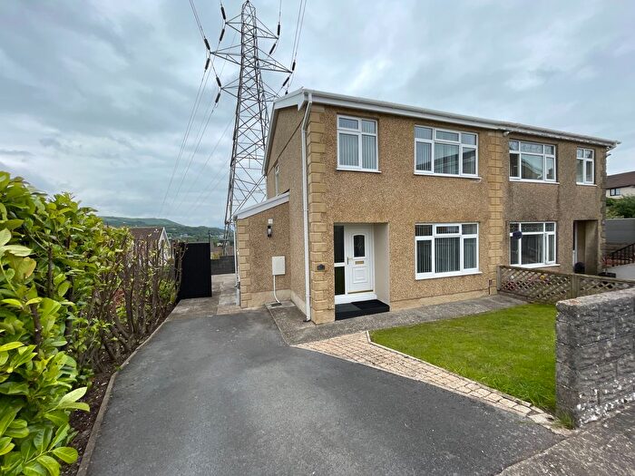 3 Bedroom Semi-Detached House To Rent In Lon-Tyr-Haul, Swansea, SA7