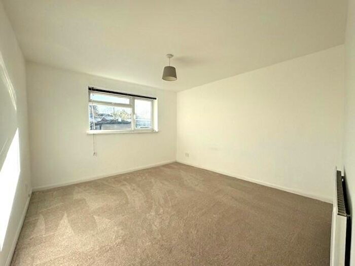 2 Bedroom Bungalow To Rent In Maryland Close, Townhill Park, Southampton, SO18