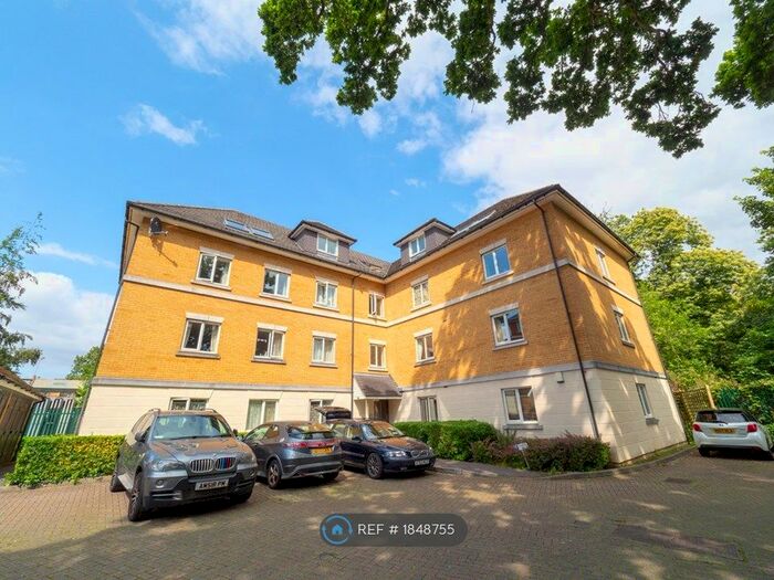 2 Bedroom Flat To Rent In Glen Eyre Road, Southampton, SO16