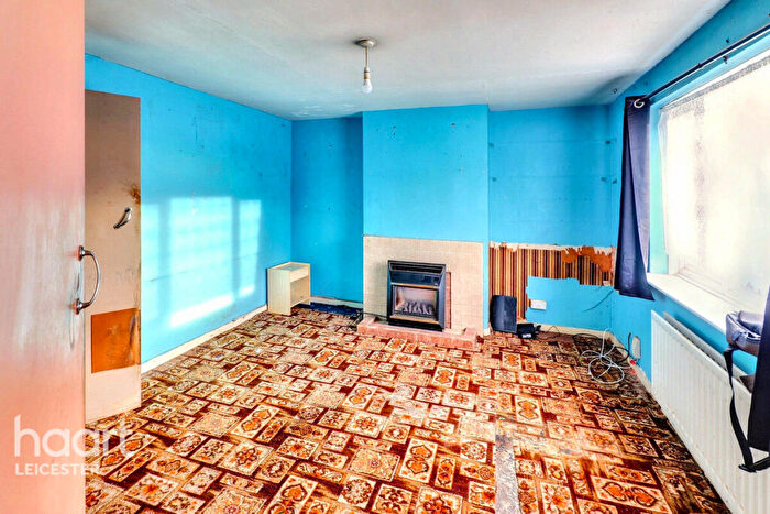 3 Bedroom Terraced House For Sale In Hollow Road, Leicester, LE7