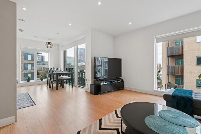 1 Bedroom Apartment For Sale In Cherry Orchard Road, East Croydon, CR0