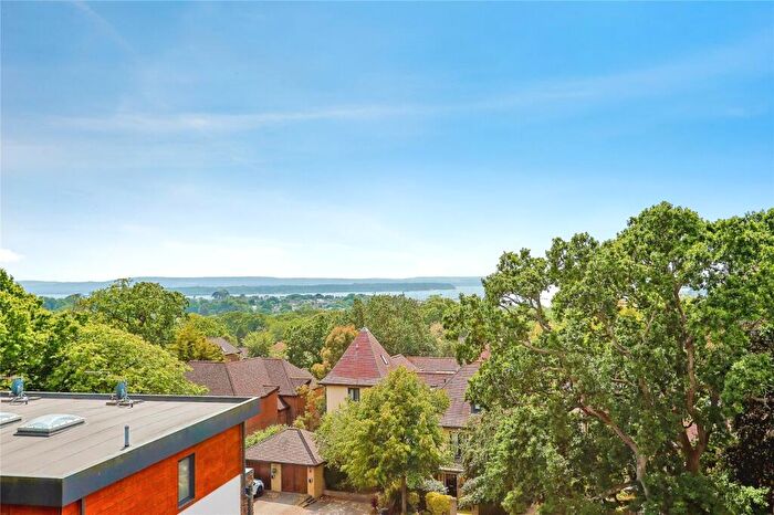 2 Bedroom Flat For Sale In Alton Road, Lower Parkstone, Poole, Dorset, BH14