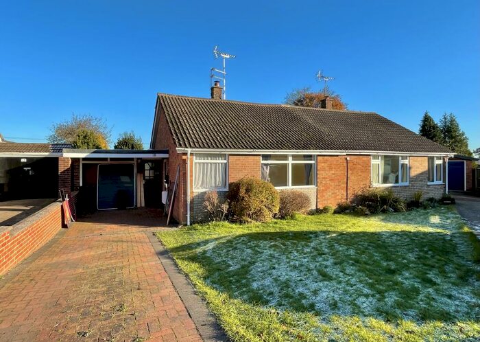 3 Bedroom House To Rent In Hivings Park, Chesham, HP5