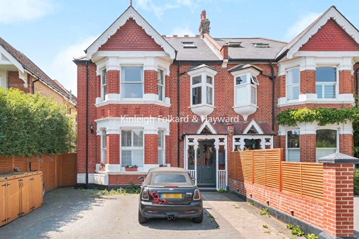 1 Bedroom Flat To Rent In Birch Grove, London, W3