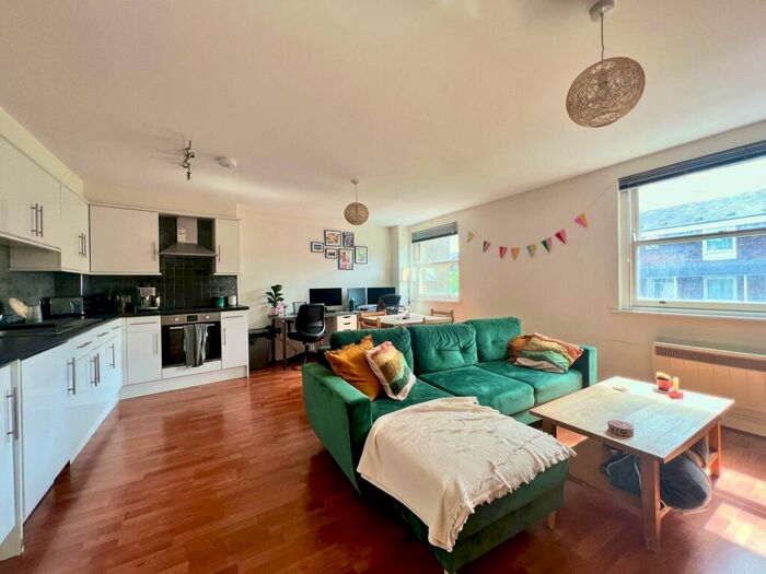 2 Bedroom Flat To Rent In Bavaria Road, Archway, N19