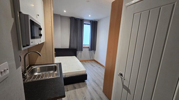 Studio To Rent In Manchester Road, London, E14