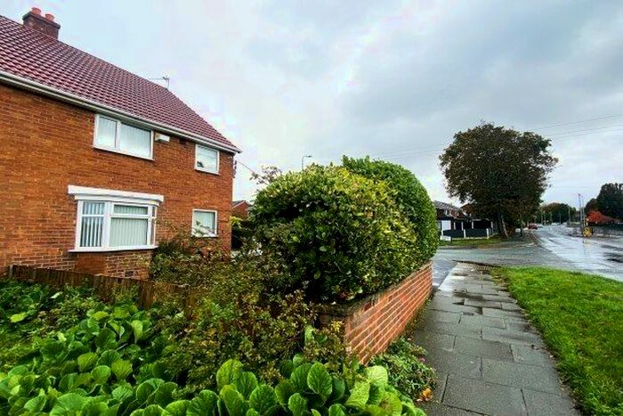 3 Bedroom Semi-Detached House To Rent In Irby Road, Wirral, CH61