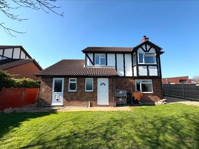 4 Bedroom Detached House For Sale In Manby Park, Manby, LN11