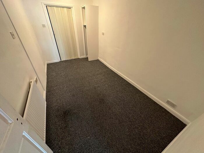 1 Bedroom Flat To Rent In Francis Road, Hounslow, TW4