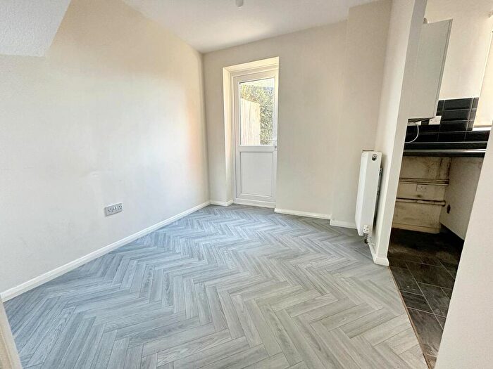 3 Bedroom Terraced House For Sale In Grange Close, Bradley Stoke, BS32