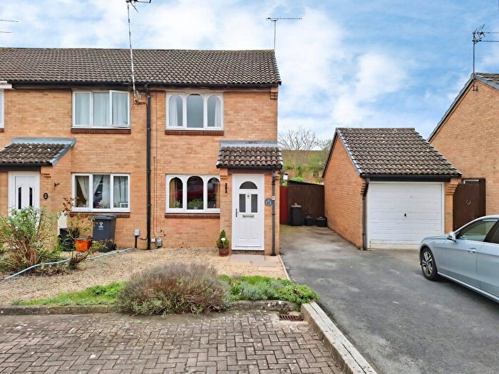 3 Bedroom Terraced House For Sale In Marney Road, Swindon, Wiltshire, SN5
