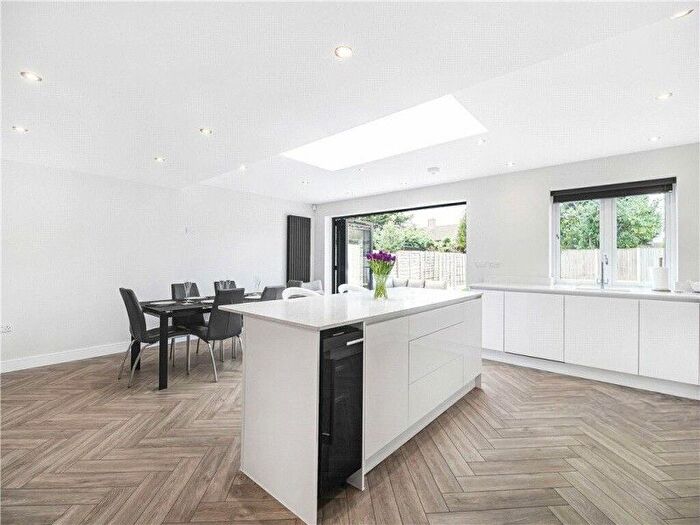 3 Bedroom Detached House To Rent In Oakfield Road, Ashford, TW15