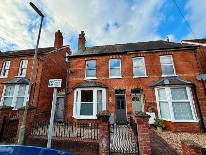 4 Bedroom Semi Detached House For Sale In Town Centre, Basingstoke, RG21