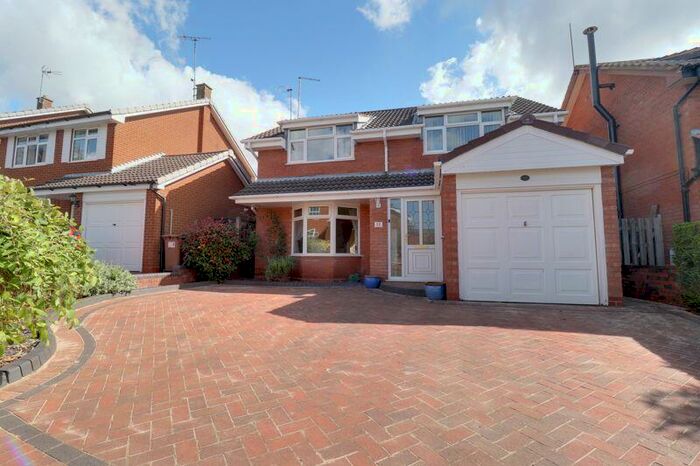 4 Bedroom Detached House For Sale In Foxgloves Avenue, Little Haywood, Stafford, ST18