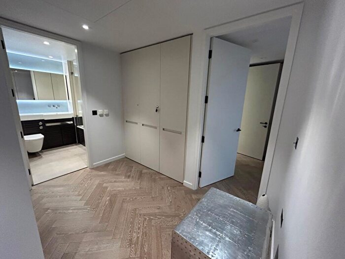 2 Bedroom Apartment To Rent In Circus Road West, Battersea Park, SW11