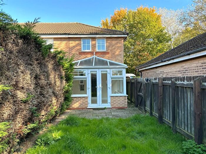 2 Bedroom End Of Terrace House To Rent In Southfield, Balderton, NG24