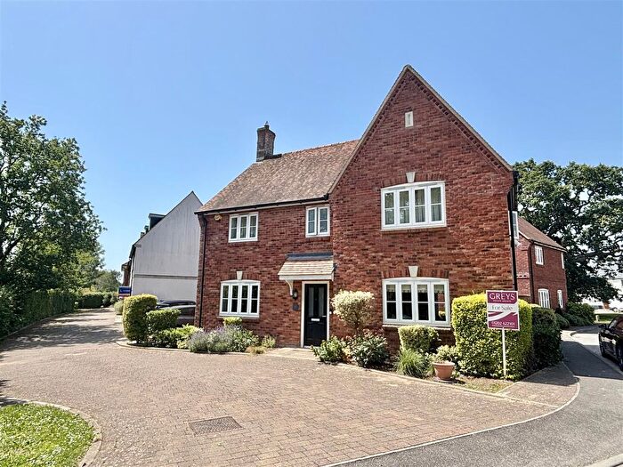4 Bedroom Detached House For Sale In Kingfisher Drive, Upton, Poole, BH16