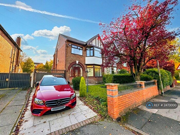 5 Bedroom Semi-Detached House To Rent In Scholes Lane, Manchester, M25