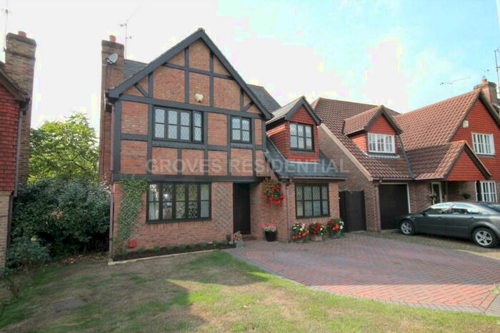 4 Bedroom Detached House To Rent In Rosewood Way, Woking, GU24