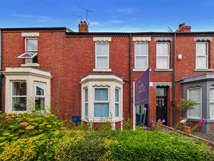 3 Bedroom Terraced House For Sale In Princes Gardens, Whitley Bay, NE25