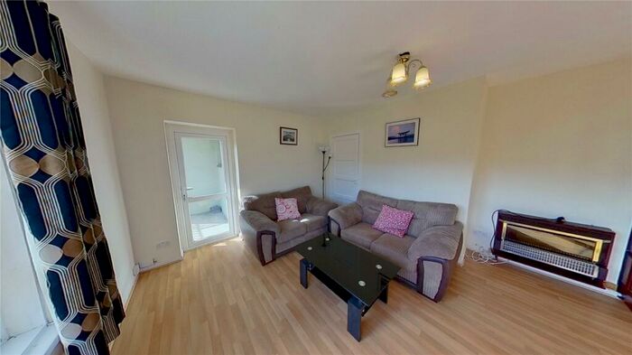 2 Bedroom Flat To Rent In Rankin Drive, Edinburgh, EH9