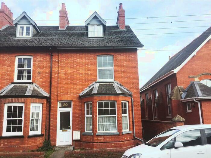 3 Bedroom End Of Terrace House To Rent In King Street, Tiverton, EX16