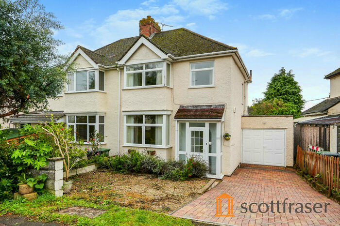 3 Bedroom Semi-Detached House To Rent In Montagu Road, Botley, OX2