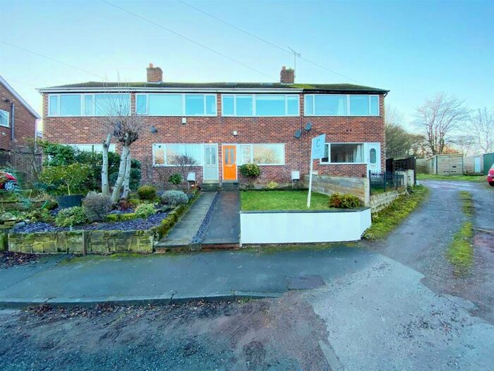 4 Bedroom Town House To Rent In Highbury Close, Meanwood, Leeds, West Yorkshire., LS6