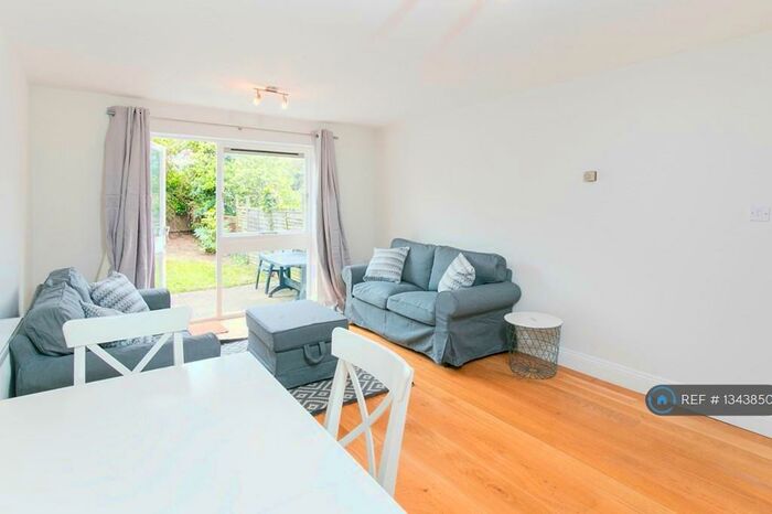 2 Bedroom Terraced House To Rent In Linnet Mews, London, SW12