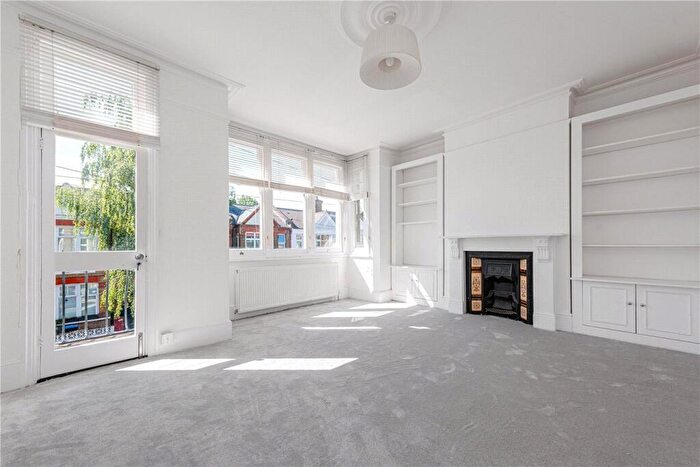 3 Bedroom Apartment For Sale In Clifford Gardens, London, NW10