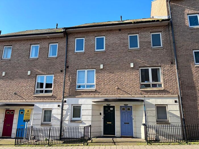 4 Bedroom Terraced House To Rent In Market Street, Exeter, EX1