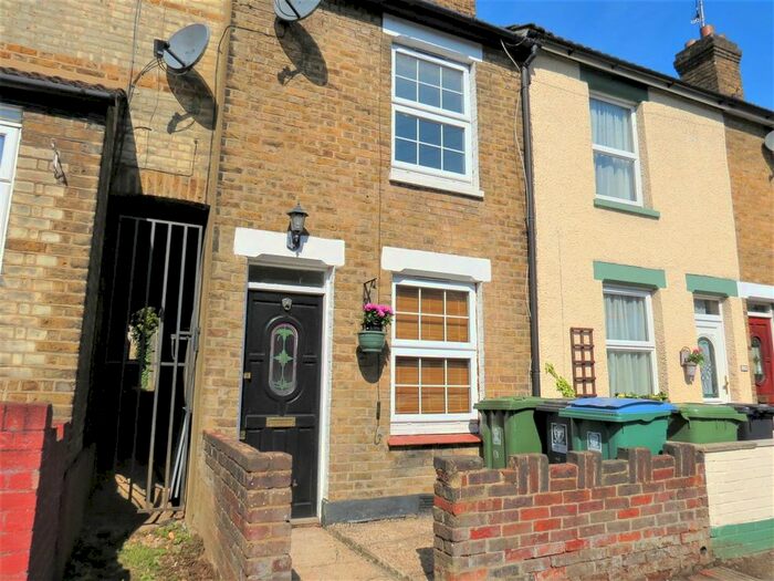 2 Bedroom Terraced House To Rent In Shaftesbury Road, Watford, WD17