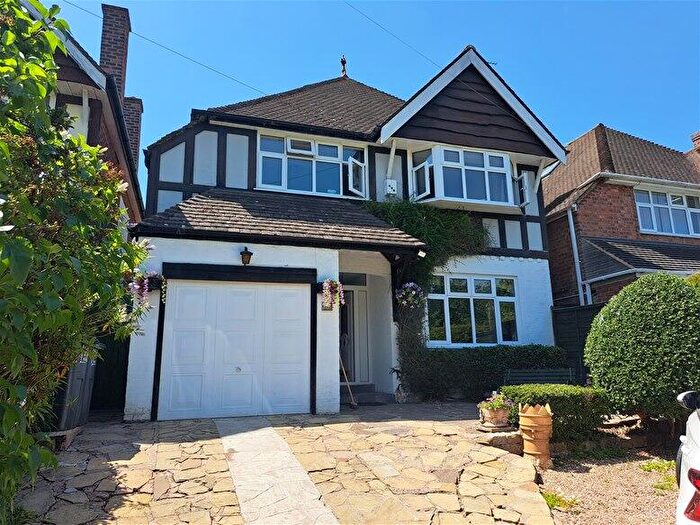 3 Bedroom Detached House For Sale In East View Road, Sutton Coldfield, B72