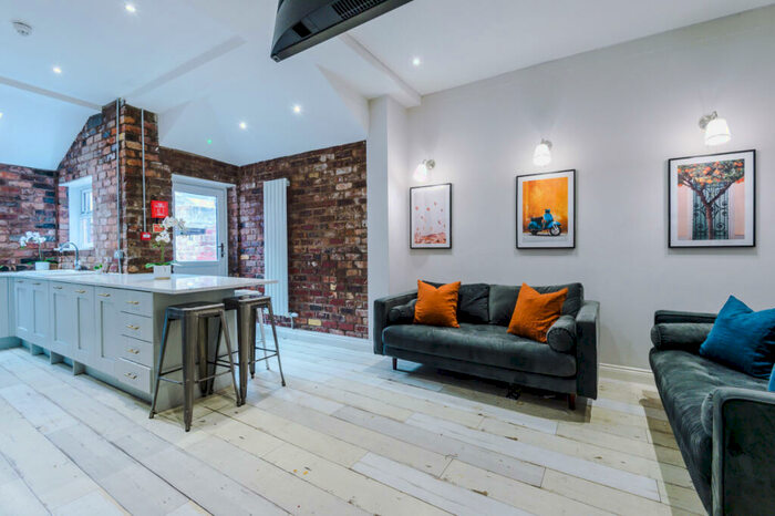 7 Bedroom Property To Rent In Woodcroft Road, Liverpool, L15