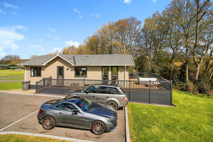 2 Bedroom Mobile/park Home For Sale In Lewes Road, Blackboys, Uckfield, TN22