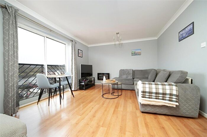 2 Bedroom Duplex For Sale In The Moorings, St Lawerence Road, Newcastle, NE6