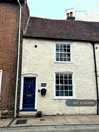 2 Bedroom Terraced House To Rent In High Street, Sandwich, CT13
