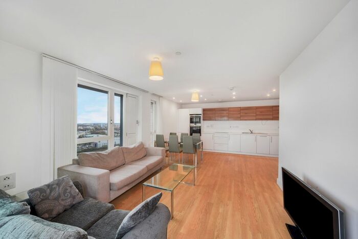 2 Bedroom Flat To Rent In Marner Point, St Andrews, Bow, E3